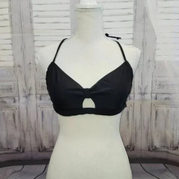 Zeraca Cutout Bikini Top - Picture 1 of 2